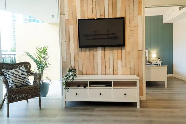 Image of Renovated Resort Unit in the Surfers Paradise