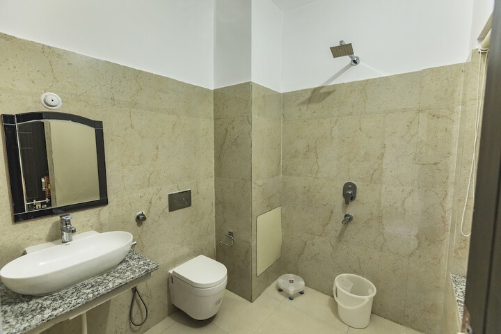 Room 14 of 28