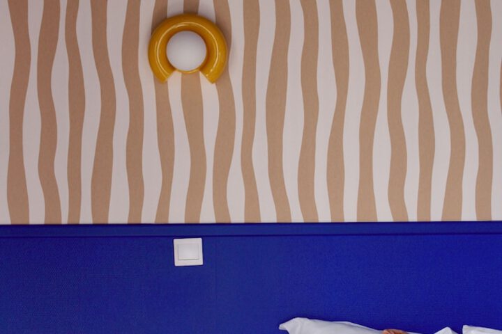 Room 6 of 48
