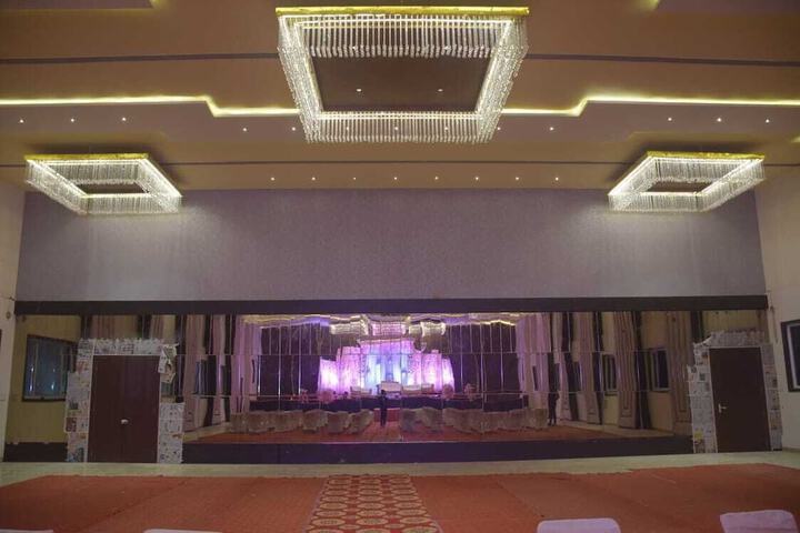 Ballroom/Hall 36 of 54