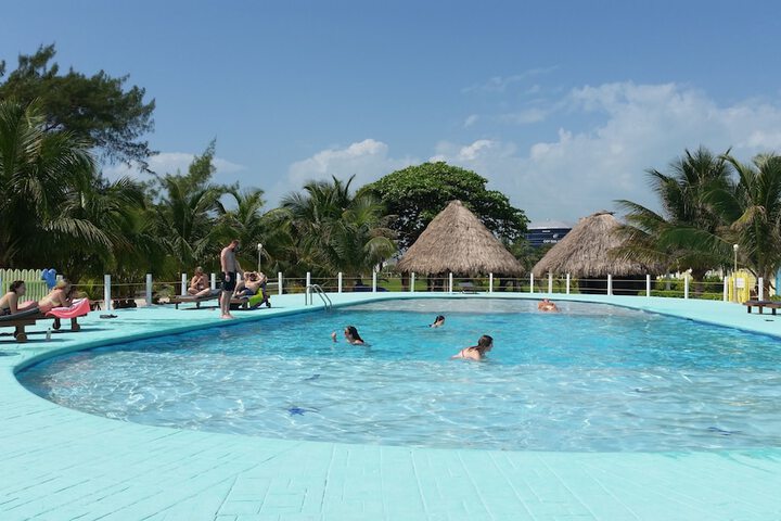 Pool 40 of 82