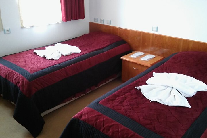 Room 12 of 175