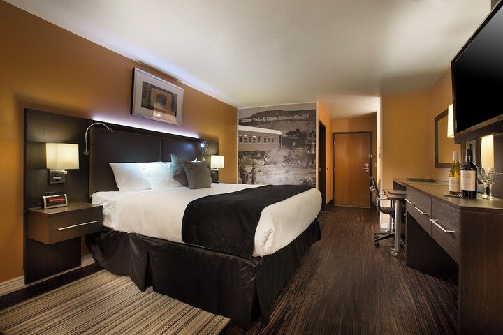 Room 10 of 25
