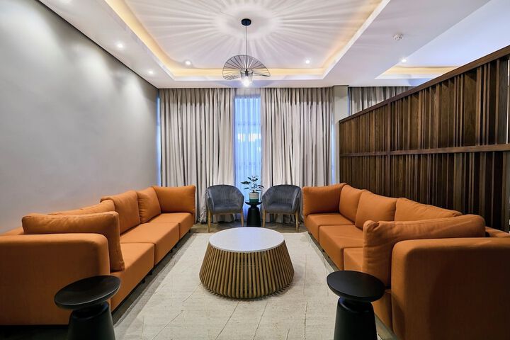 Room 55 of 171
