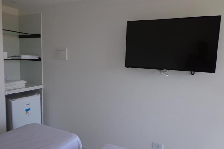 Room 9 of 20
