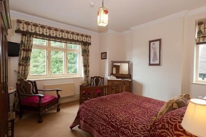 Room 6 of 26