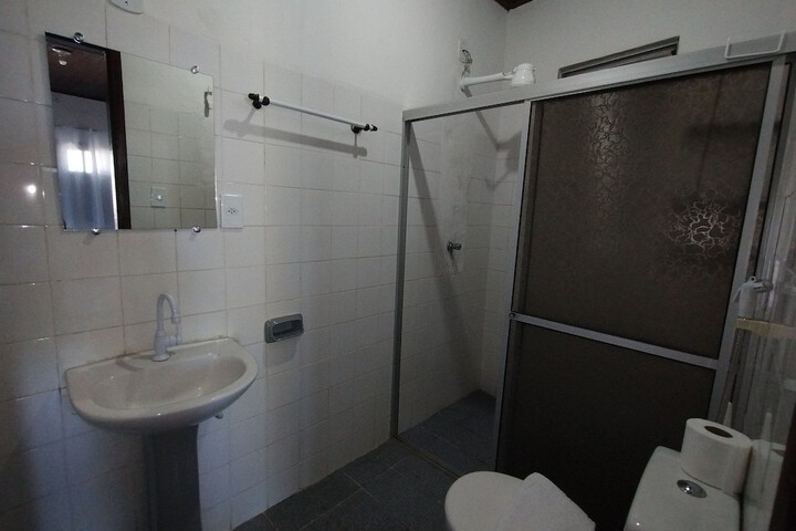 Room 16 of 37