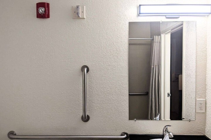 Room 79 of 101