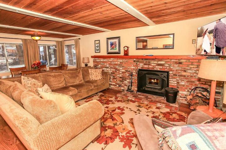 Snowy Mountain House in Big Bear City, CA