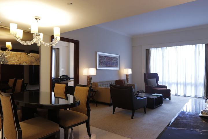 Room 32 of 89
