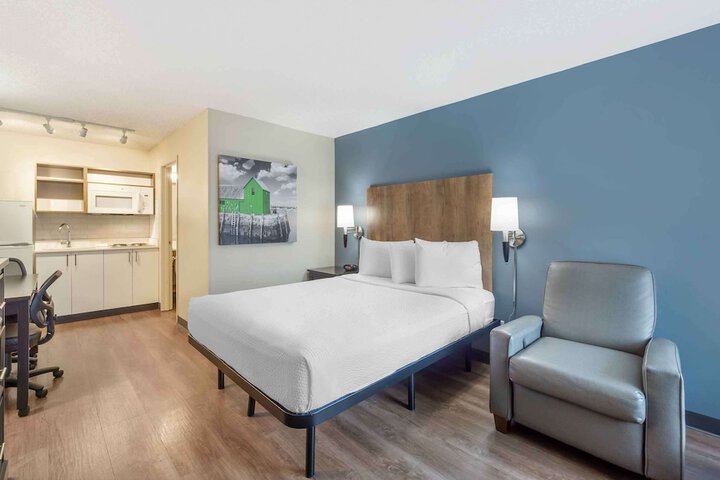 Room 4 of 30