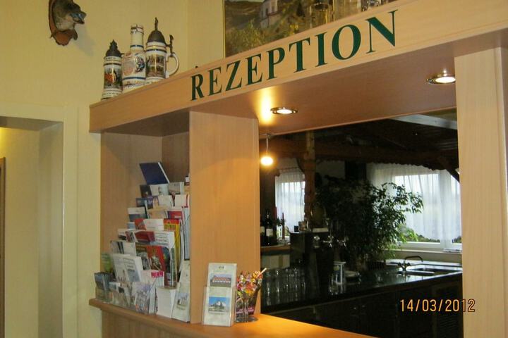 Check-in/check-out kiosk