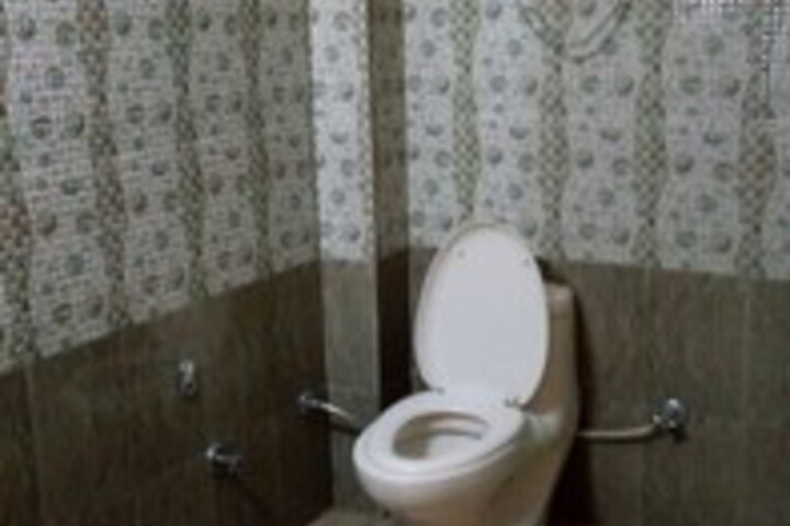 Room 2 of 17