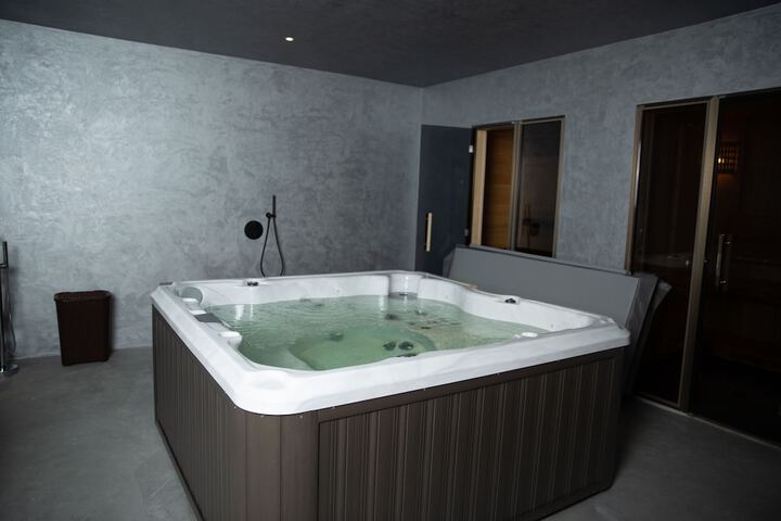 Spa 103 of 126