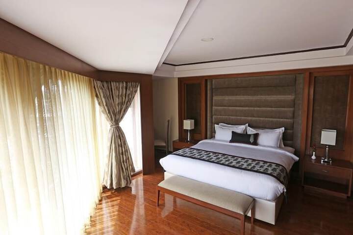 Room 8 of 51