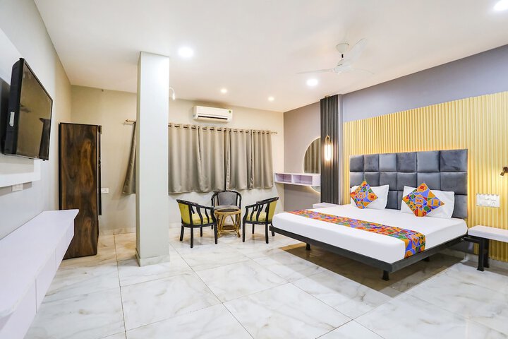 Room 12 of 29