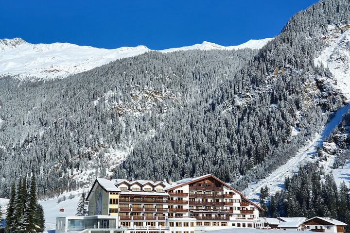 Hotel 72 of 75