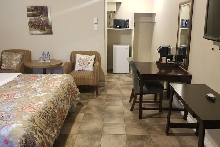Room 53 of 163