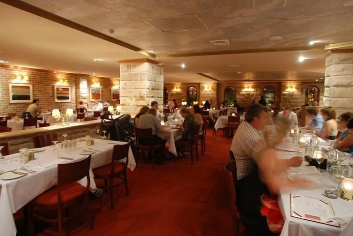 Dining 25 of 42