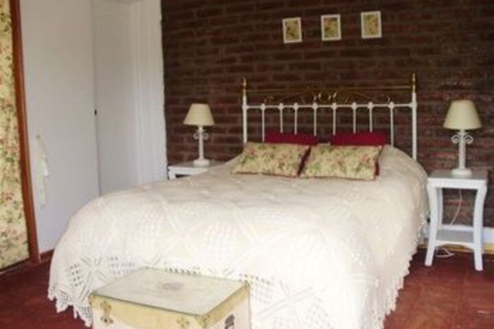 Room 10 of 33