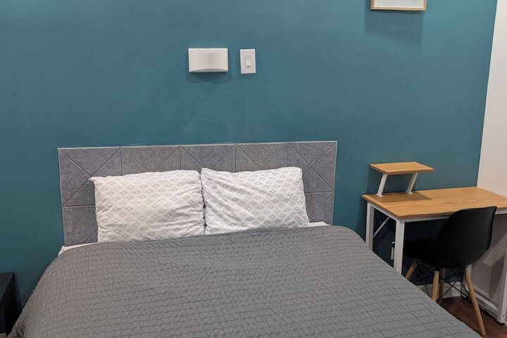 Room 26 of 40