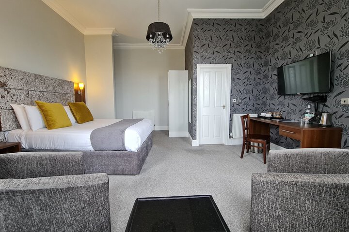 Room 10 of 31
