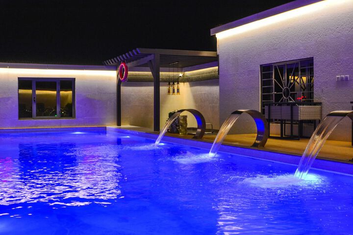 Pool 31 of 47