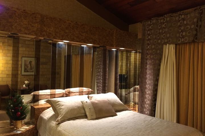 1 Queen Bed (22 of 29)