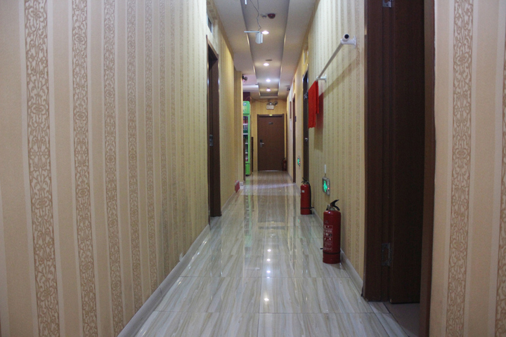 Hotel Interior 9 of 37