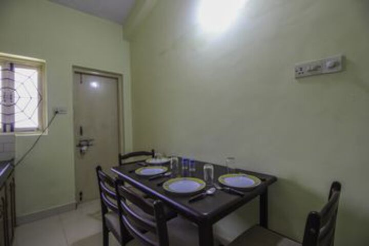 Room 13 of 20