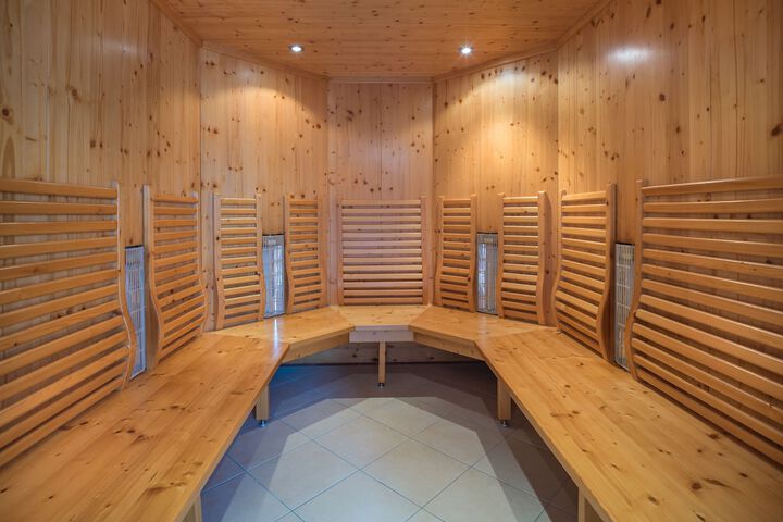 Spa 15 of 56