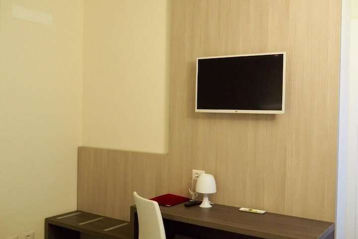 Room 7 of 44