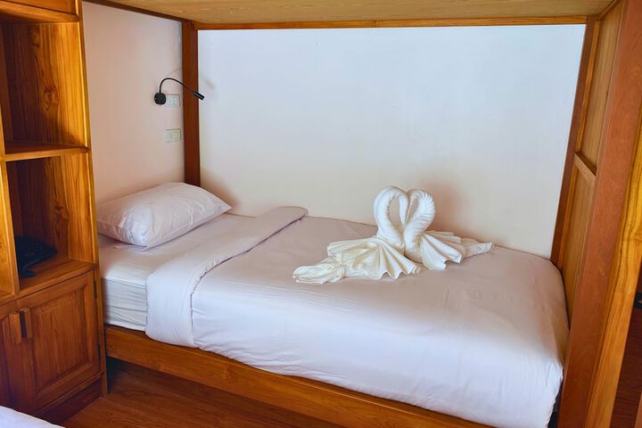 Room 12 of 65