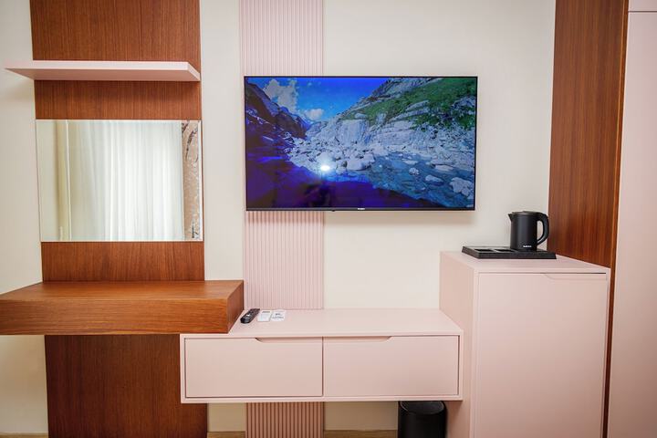 Room 12 of 120