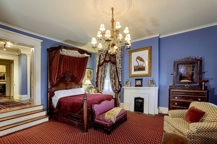 Room 9 of 153
