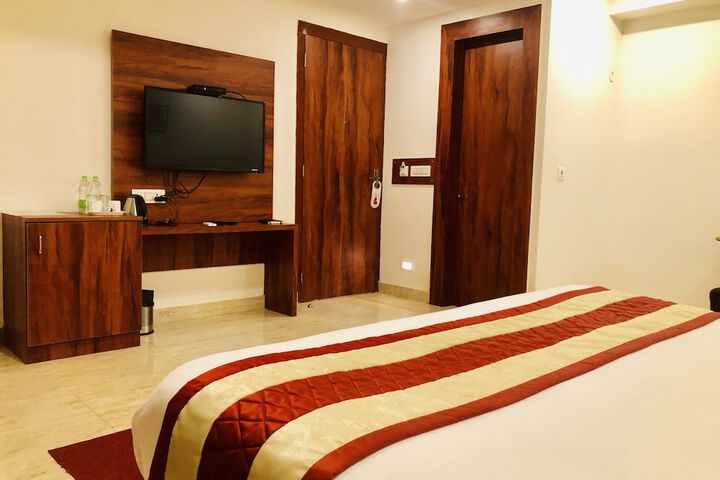 Room 9 of 45