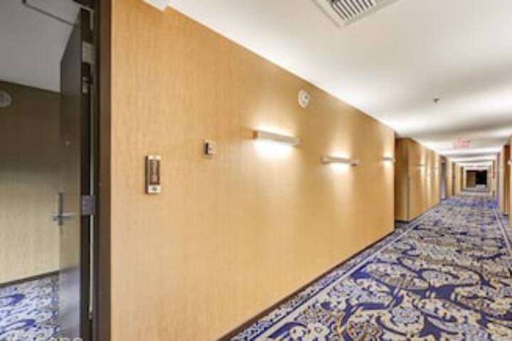 Ballroom/Hall 229 of 252