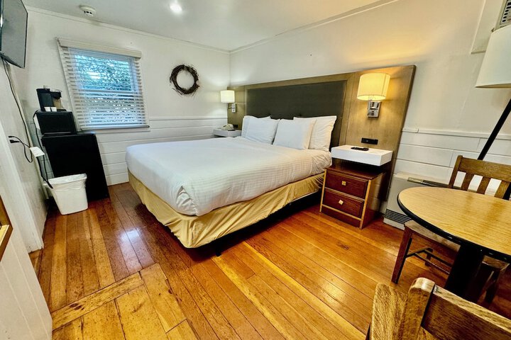 Room 30 of 73