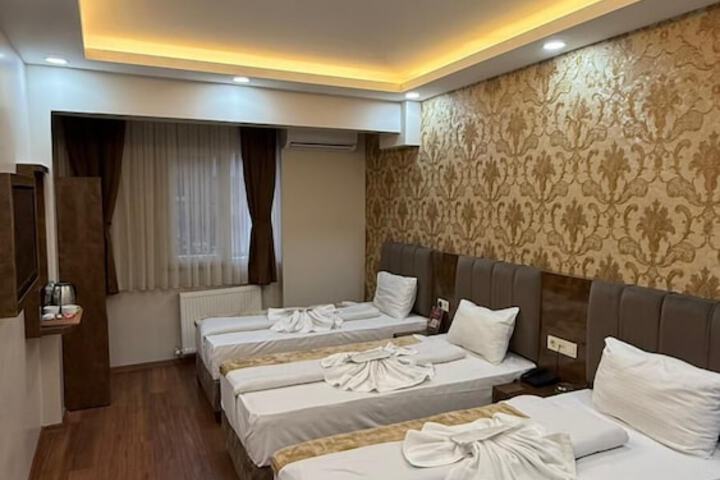 Room 17 of 31