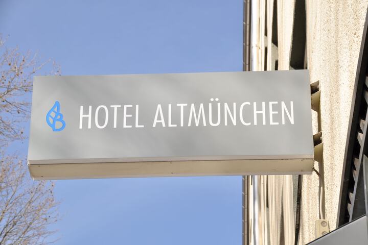 Hotel 70 of 72