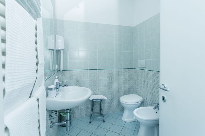 Room 16 of 24
