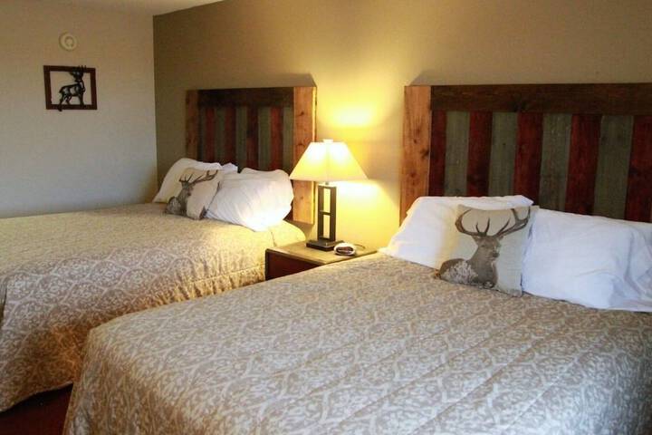 Room 4 of 12