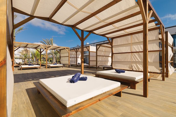 Pool Hotel
