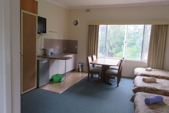 Room 4 of 31