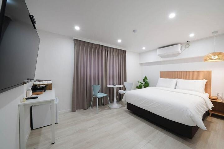 Room 7 of 41