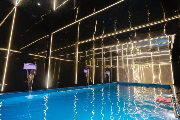 Pool 95 of 109