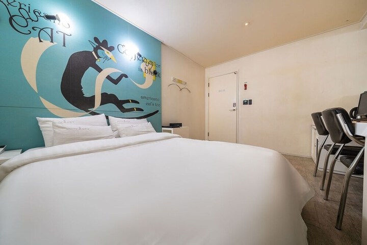 Room 19 of 30