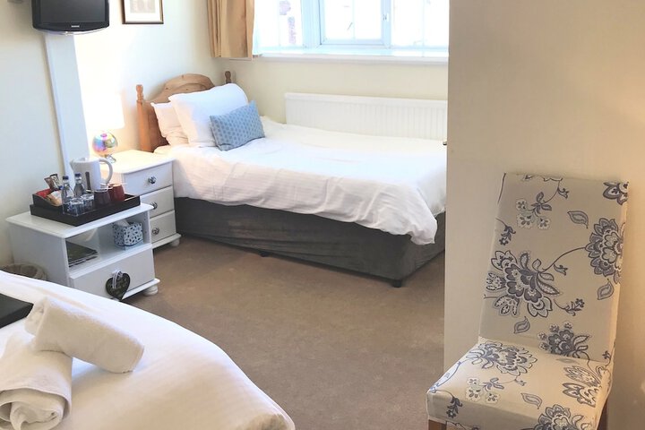 Room 3 of 40