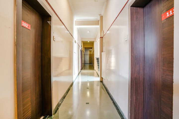 Hotel Interior 4 of 27