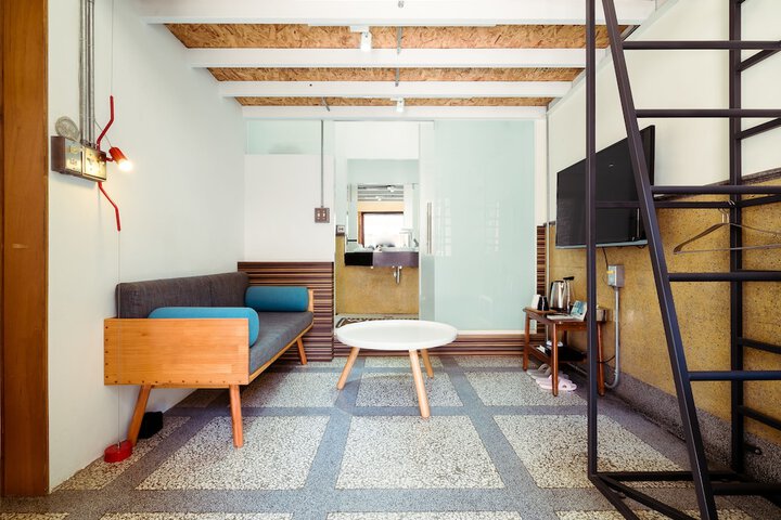 Room 26 of 60